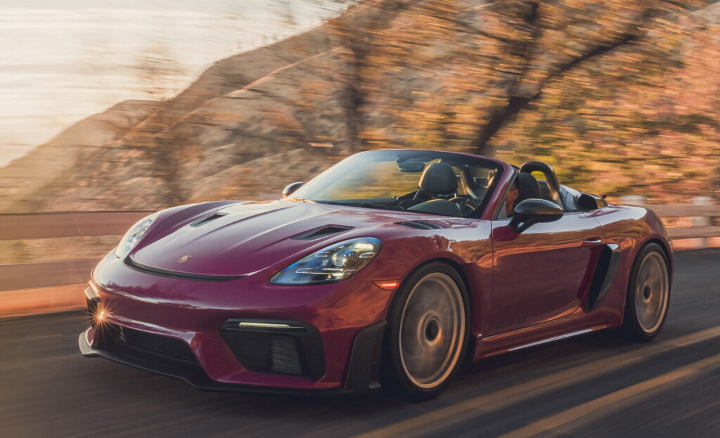   Porsche nie les rapports de concessionnaires revendiquant des expéditions américaines figées