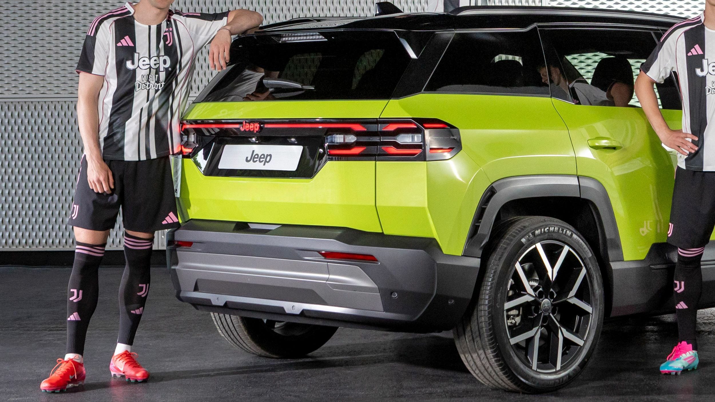 Jeep Shows New Compass In The Real World