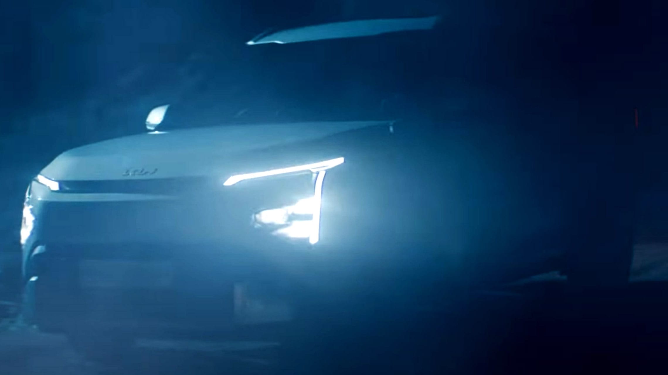 Kia’s New ICE Minivan Looks Like A Crossover EV