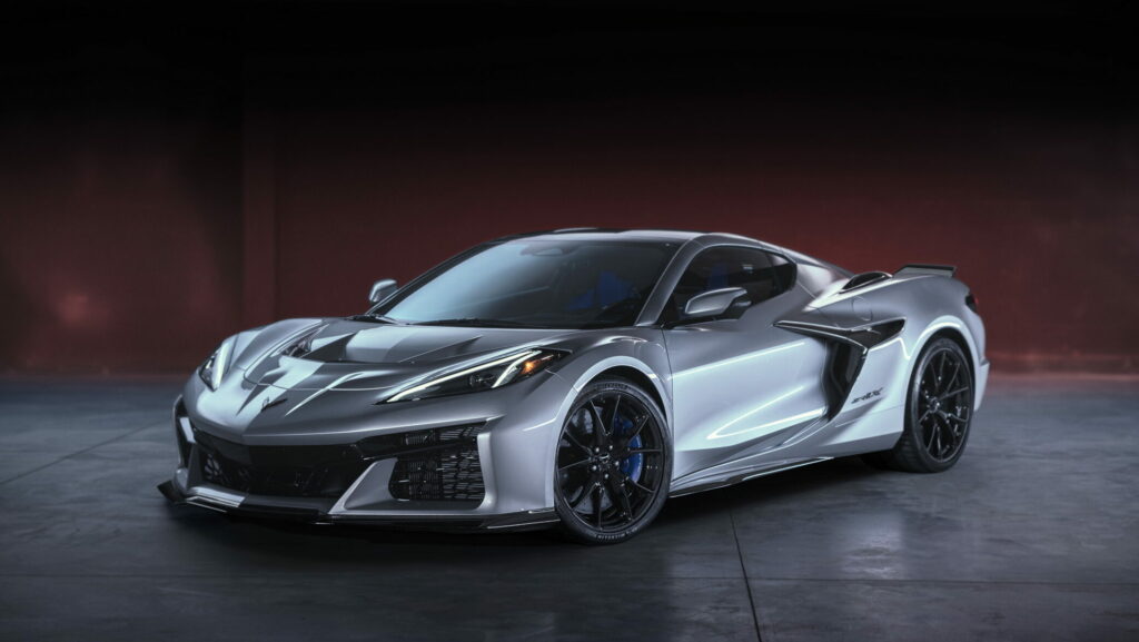   Corvette Boss Sonctionne les rumeurs EV avec un commentaire brutalement honnête