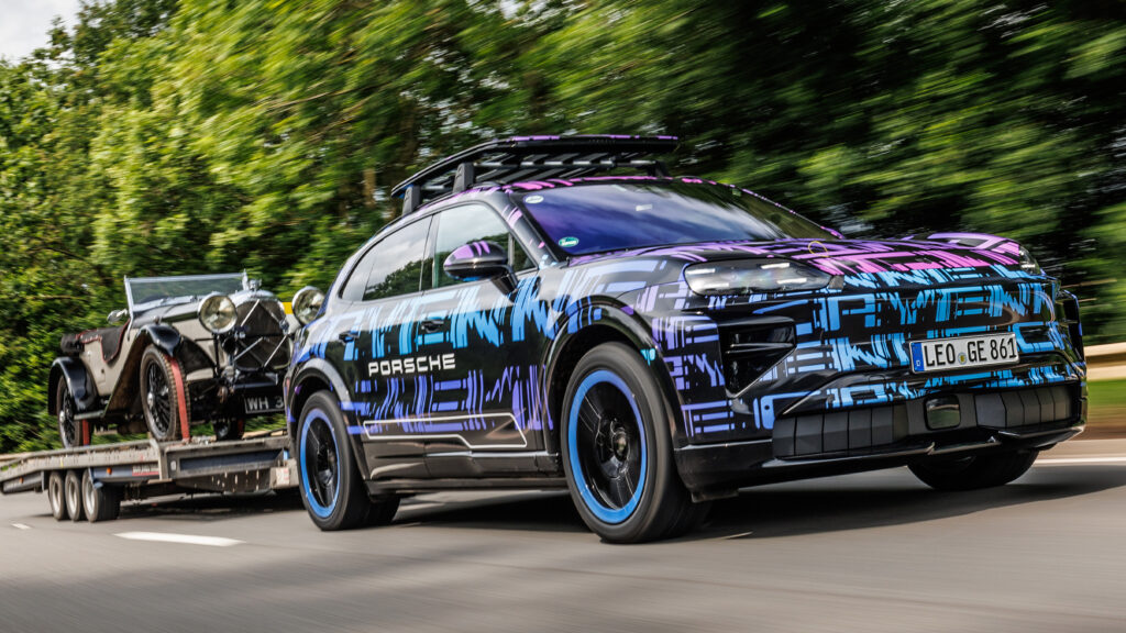  Porsche accélérant un nouveau SUV compact avec du gaz et de la puissance hybride
