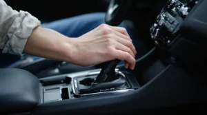 Point mort voiture : ce que vous devez vraiment savoir pour rouler sûr
